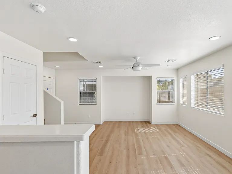 10213 Missouri Meadows St — Photo 7