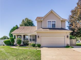 2572 Stone Creek Dr, Akron, OH 44320