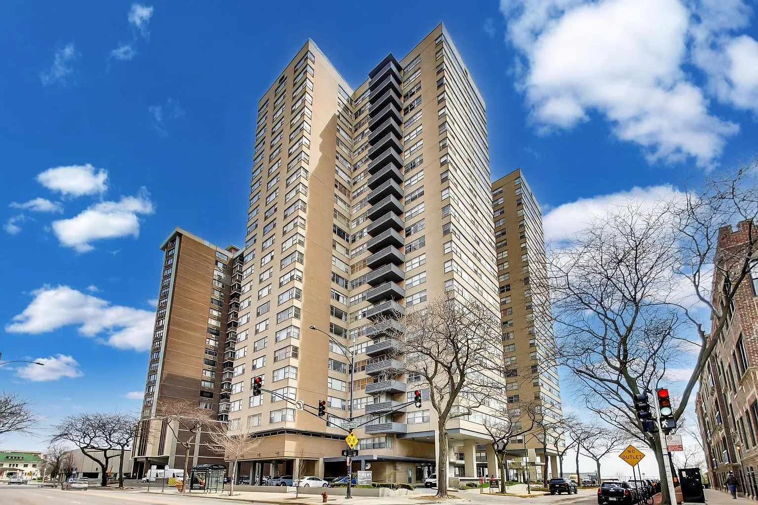 6301 N Sheridan Rd APT 8V photo 1