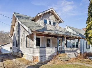 132 E 6th St #1, Red Wing, MN 55066