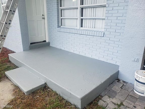4th image of 6625R Loquat Ln