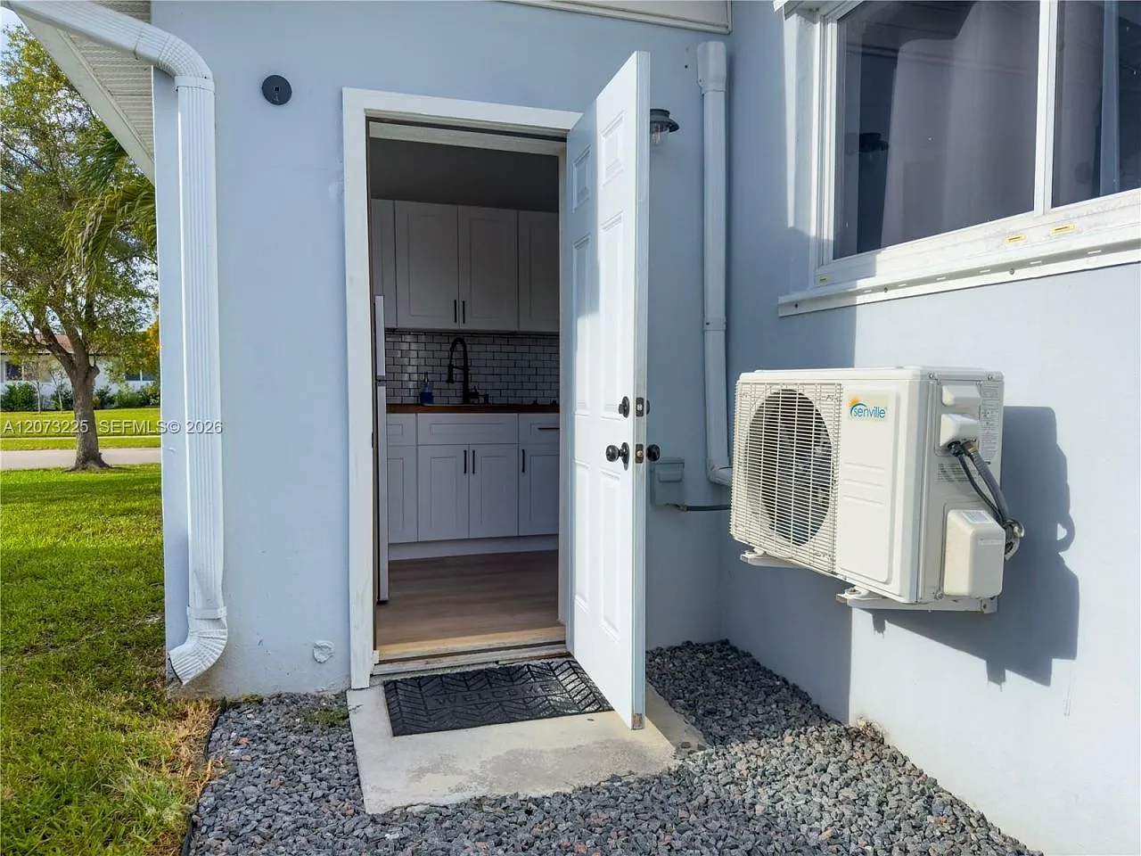 Studio, 1.0 bath, 222 sqft, $1,350 — Photo 3