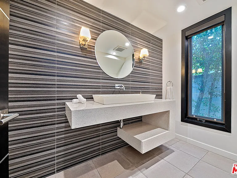 419 N Edinburgh Ave — Photo 32