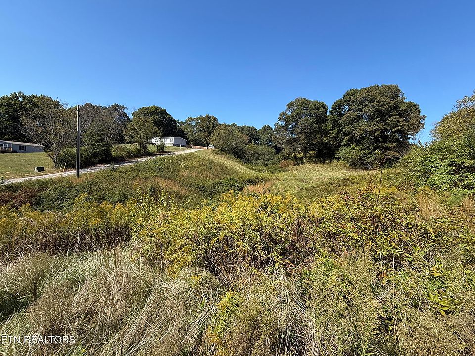 2nd image of 426 Foster Rd