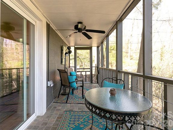 4th image of 7 N Delano Rd