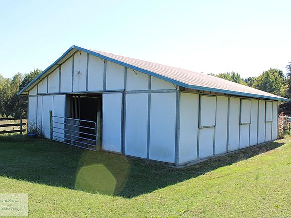 2nd image of 8025 Slatesville Rd