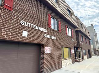 78 69th St #14A, Guttenberg, NJ 07093