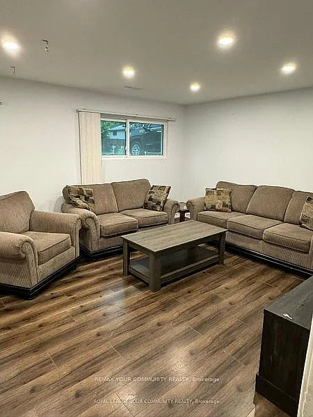 3 bed, $1,800 — Photo 3