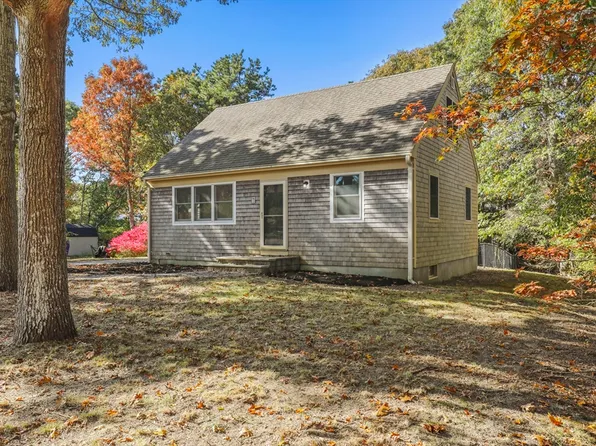 97 Antlers Shore Dr, East Falmouth, MA 02536