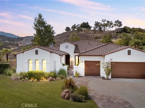 8270 Sky Flower Cir, Corona, CA 92883