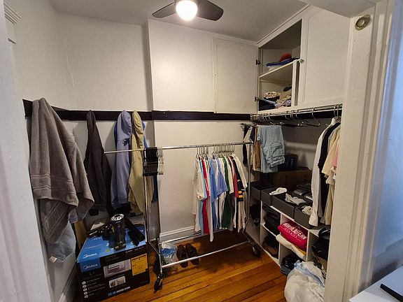 4th image of 60 Queensberry St APT 19
