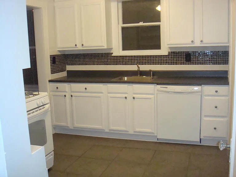 3210 Wabash Ave — Photo 4