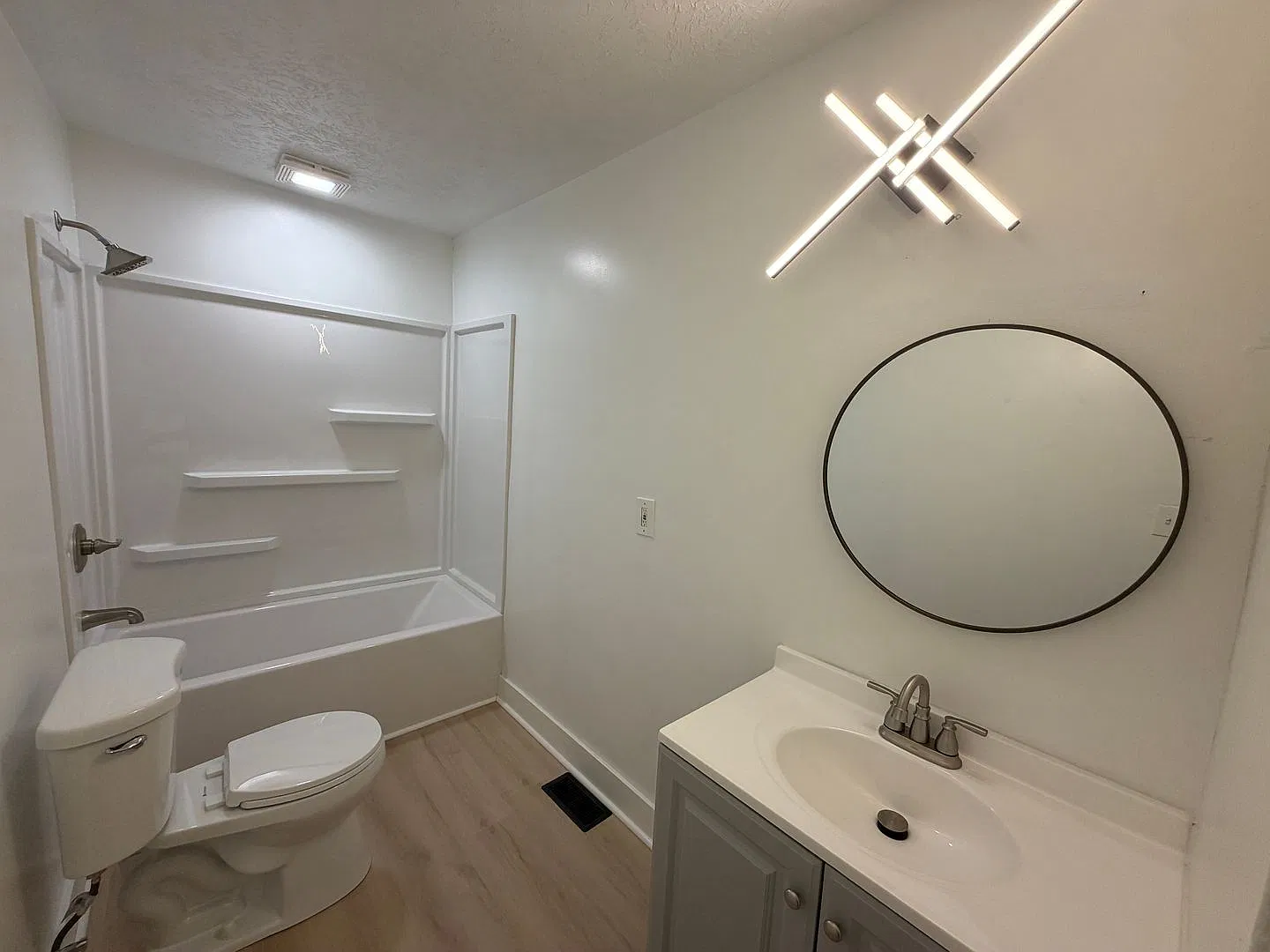 Plains - 1200 Jennings St — Photo 3