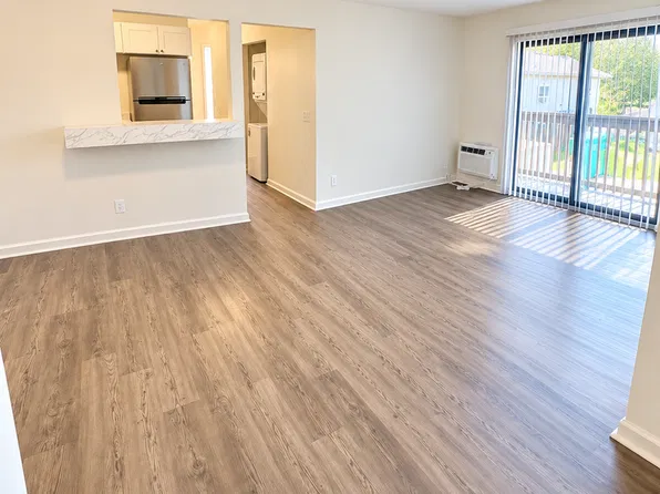 2406HI, 2406 High View Ct #619b948dc, Champaign, IL 61822