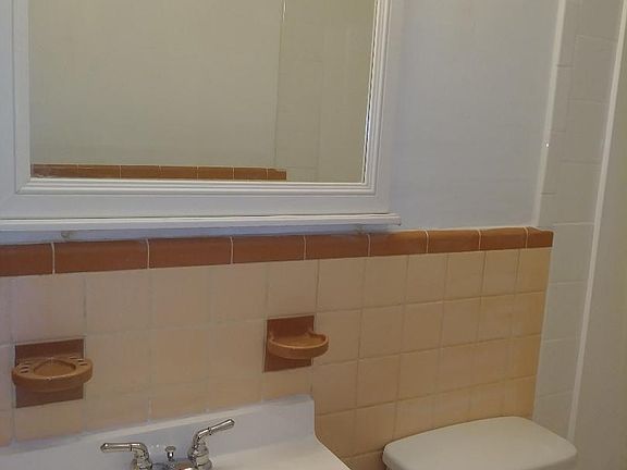 5th image of 1747 25th St