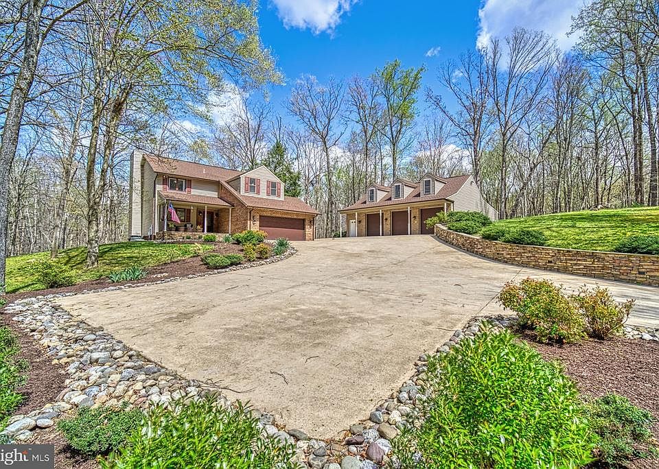 Welcome to 10001 Wisakon~Trail - 3 private acres