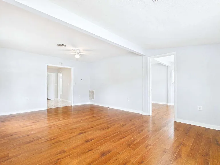 5001 Rena St — Photo 4
