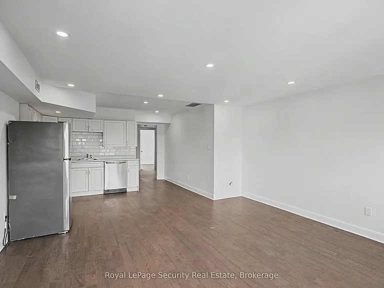 226 Lauder Ave #2 — Photo 6