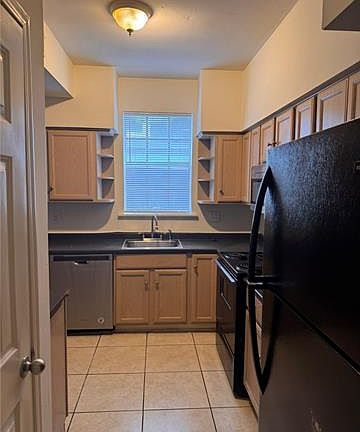 5th image of 6321 W End Blvd
