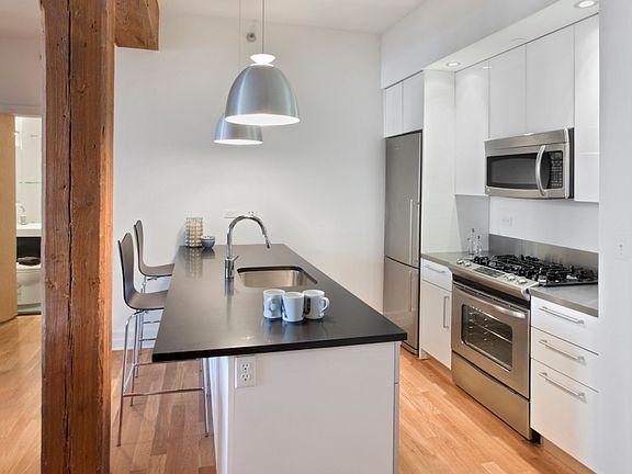 3rd image of 25 Washington St APT 8B