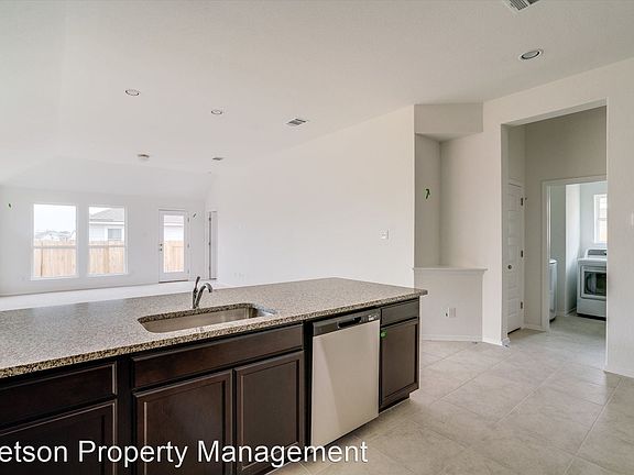 5th image of 212 Trailside Ln