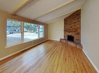 525 Lotus Ln, Glenview, IL 60025