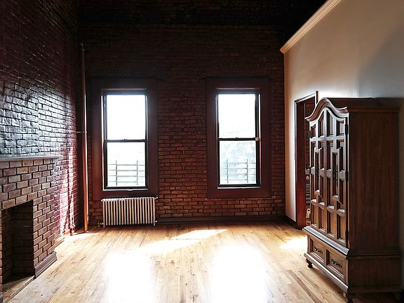 3rd image of 377 Vernon Ave #Tf