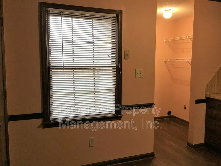 285 S Herlong Ave #F — Photo 8