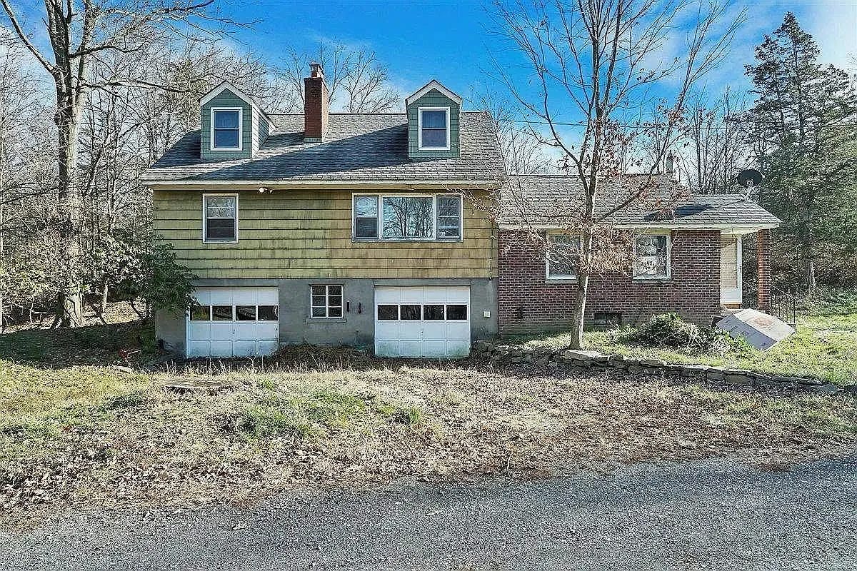4 bed, 2034 sqft, $3,400 — Photo 1
