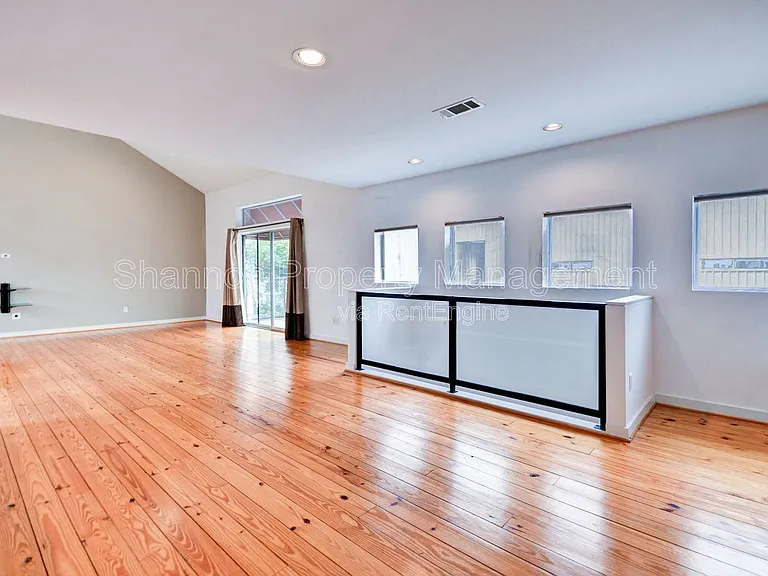 822 Ruthven St — Photo 6