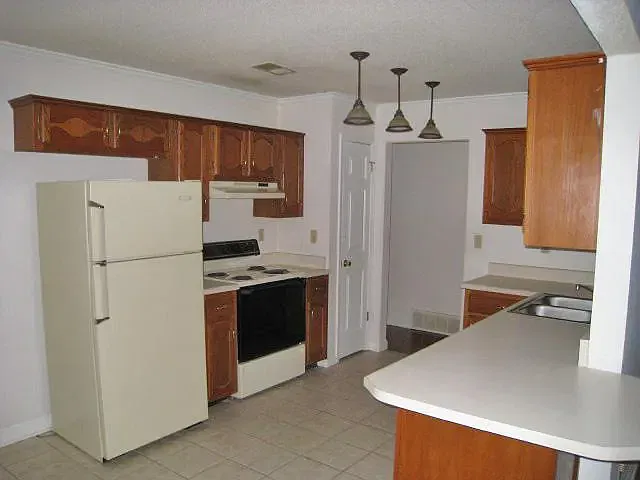 3 bed, 1488 sqft, $1,595 — Photo 3