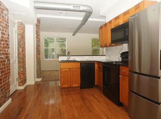 434 S 52nd St #2R, Philadelphia, PA 19143