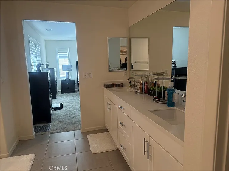467 N Pinewood Ave — Photo 6