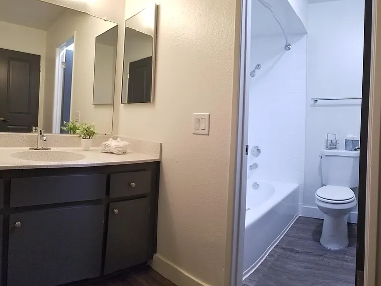 7572 Magnolia Ave — Photo 4