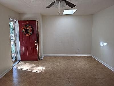 FAMILY ROOM 19 X 13