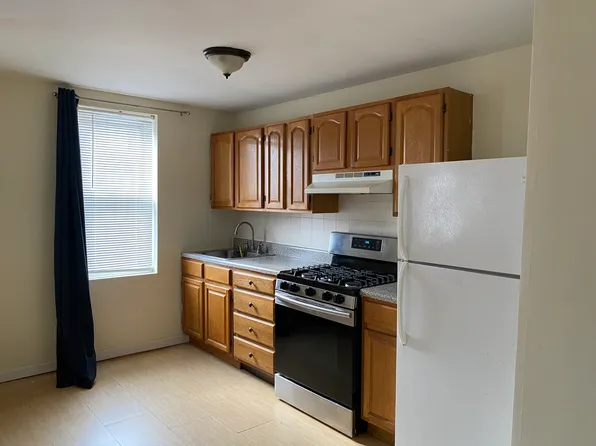 98-35 Metropolitan Avenue image 1 of 4