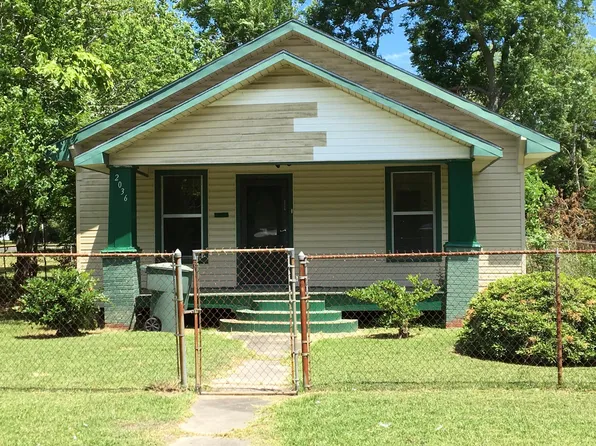 2036 12th St, Port Arthur, TX 77640