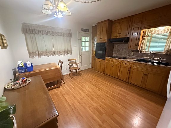 2nd image of 18 E Zenith Ave