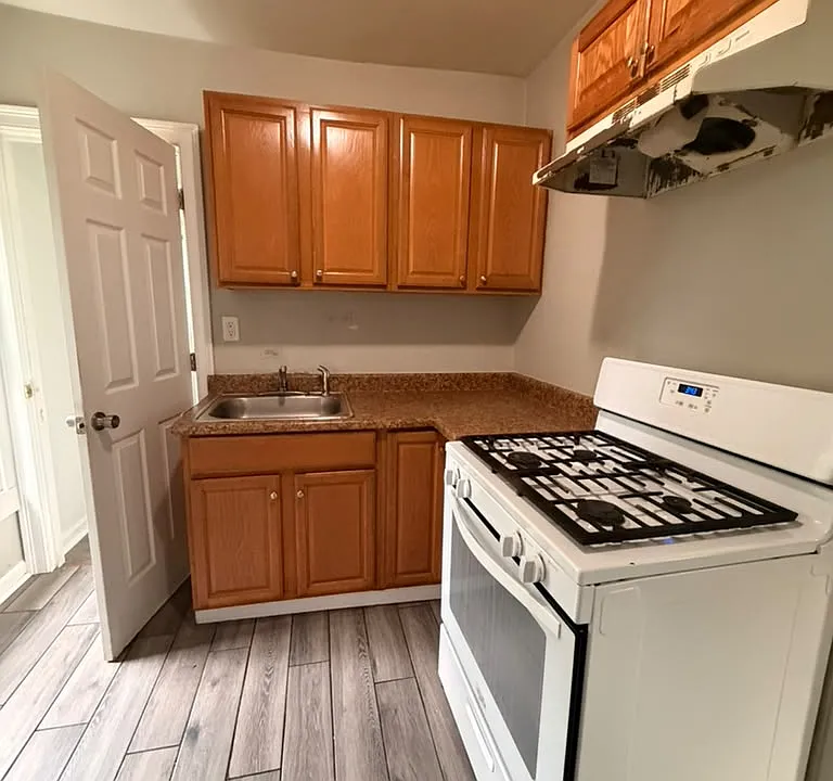 247 Munson St #2B