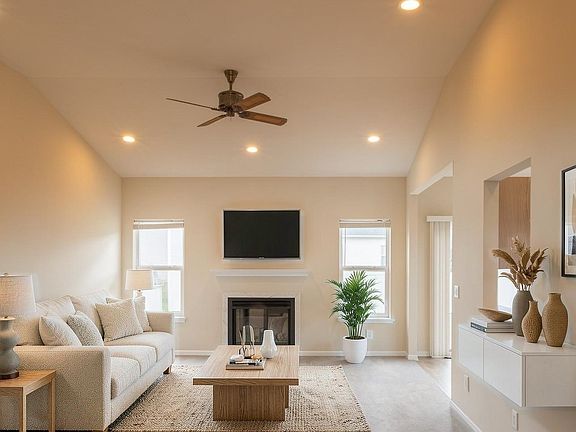 3rd image of 2229 Hunter Ln