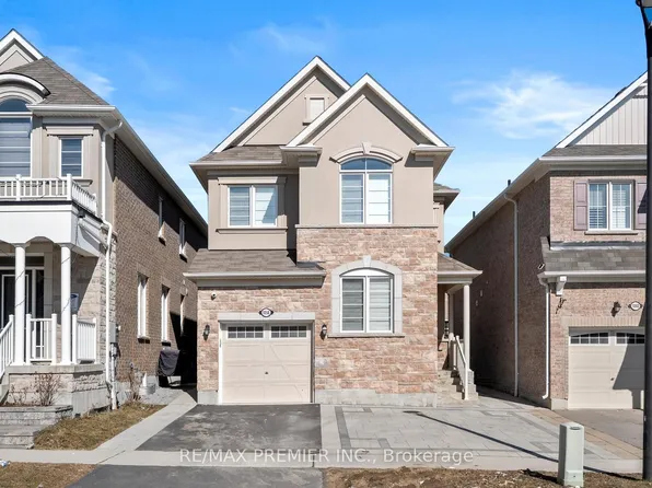 1058 Cameo St, Pickering, ON L1X 0G3