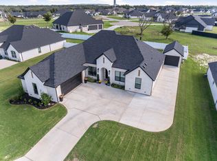 2156 Middlewood Cir, Granbury, TX 76049