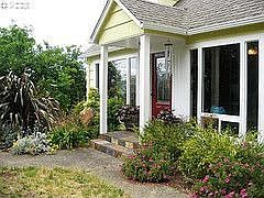 front entry detail