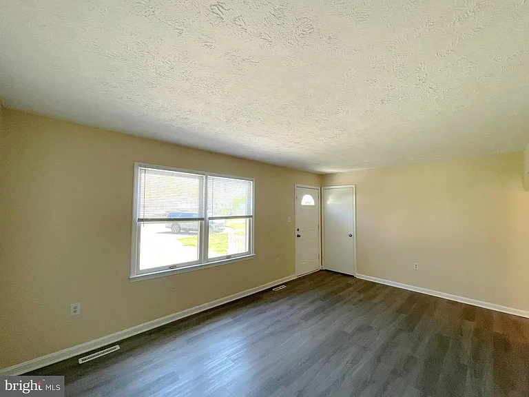 45743 Dee Ct — Photo 3