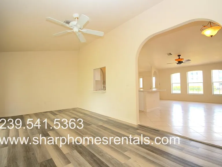 1816 SW 38th Ter — Photo 10