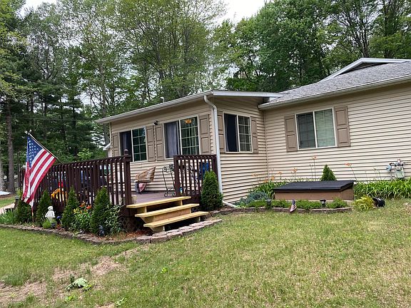 3rd image of 124 Aspenwood Dr
