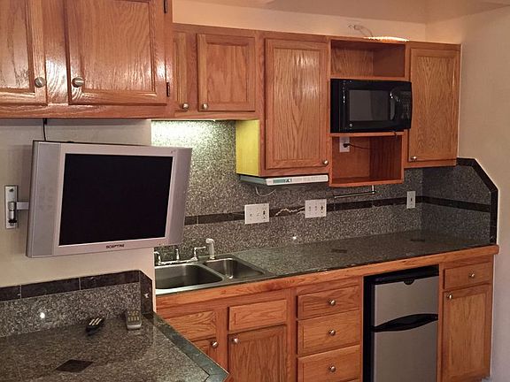 5th image of 505-555 Harvard Ln #8C