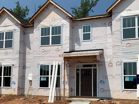 2nd image of 128 Creekland Way