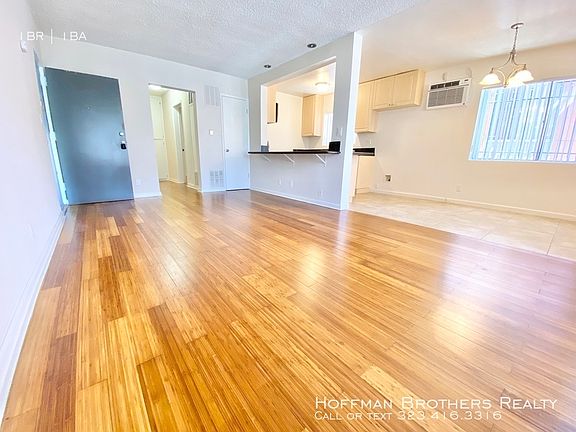 2nd image of 3840 Ingraham St #101A