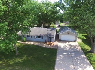 363 W Kroll Rd, East Dubuque, IL 61025